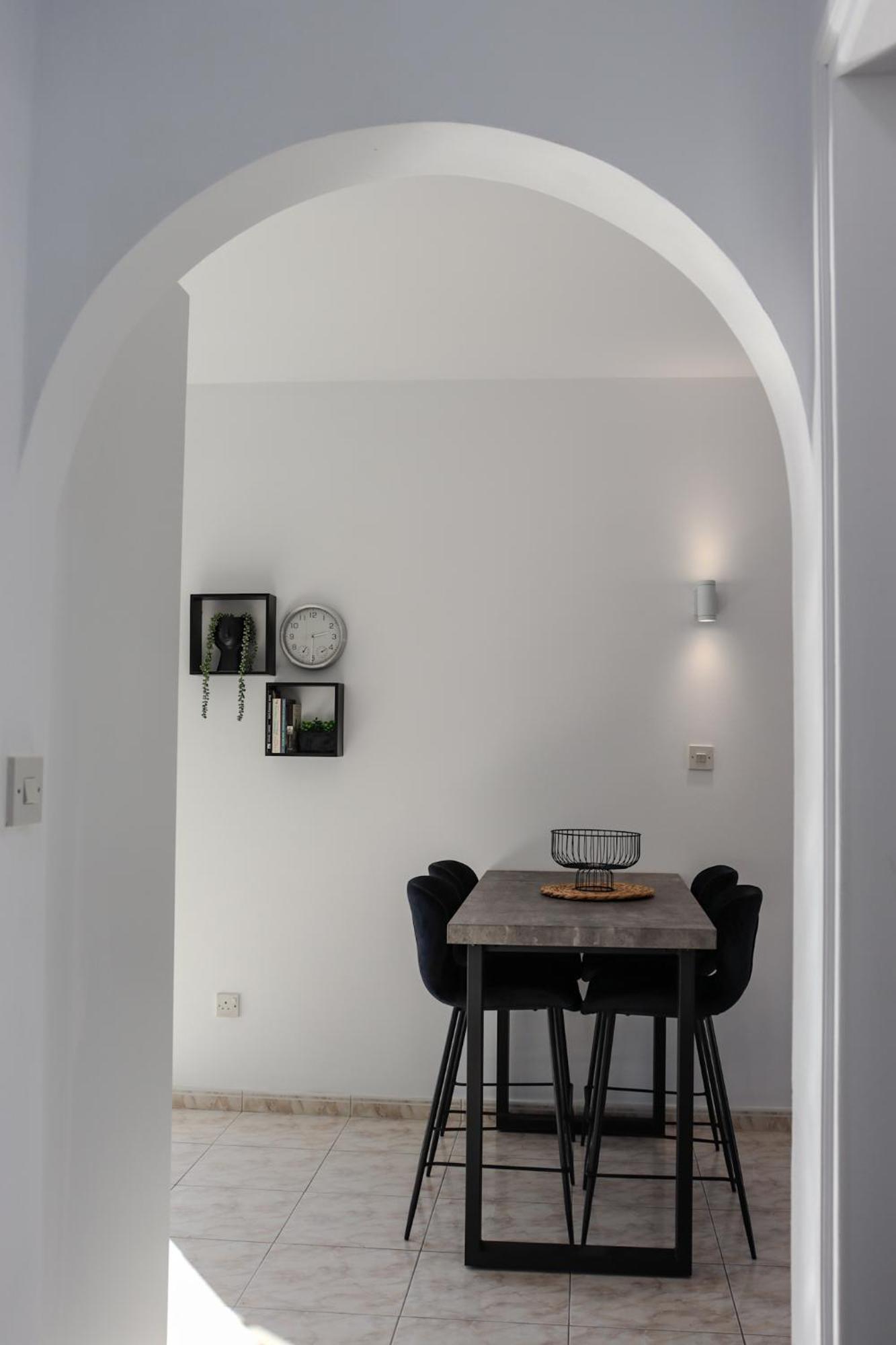 Lavi's Haven 2b, Paphos, Pool Apartment