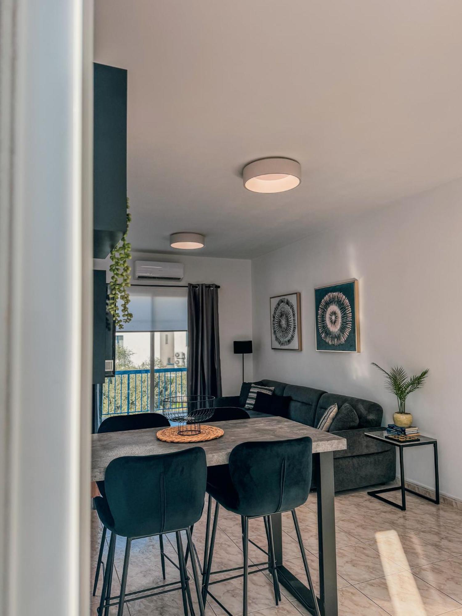 Lavi's Haven 2b, Paphos, Pool Apartment Paphos